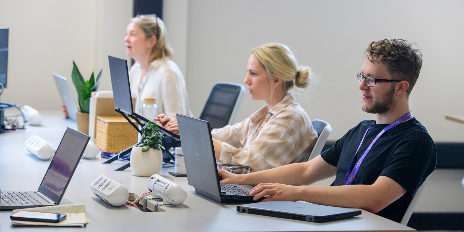 Dedicated desk users members mosaic digital hub lincoln